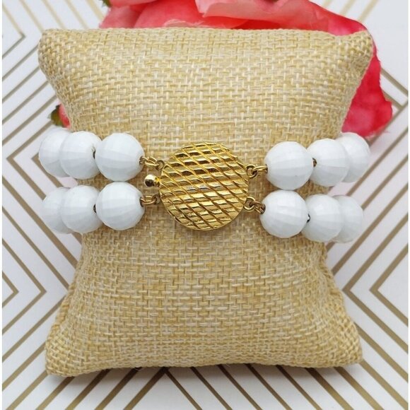 Vintage BRACELET Monet Double Strand Lucite White Beaded Gold Tone Clasp 7" - Picture 2 of 11